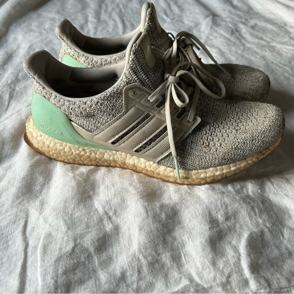 Adidas Ultraboost Womens Sz 10